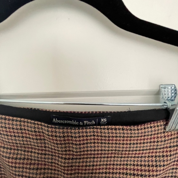 Abercrombie & Fitch Checkered Skirt - Picture 2 of 2